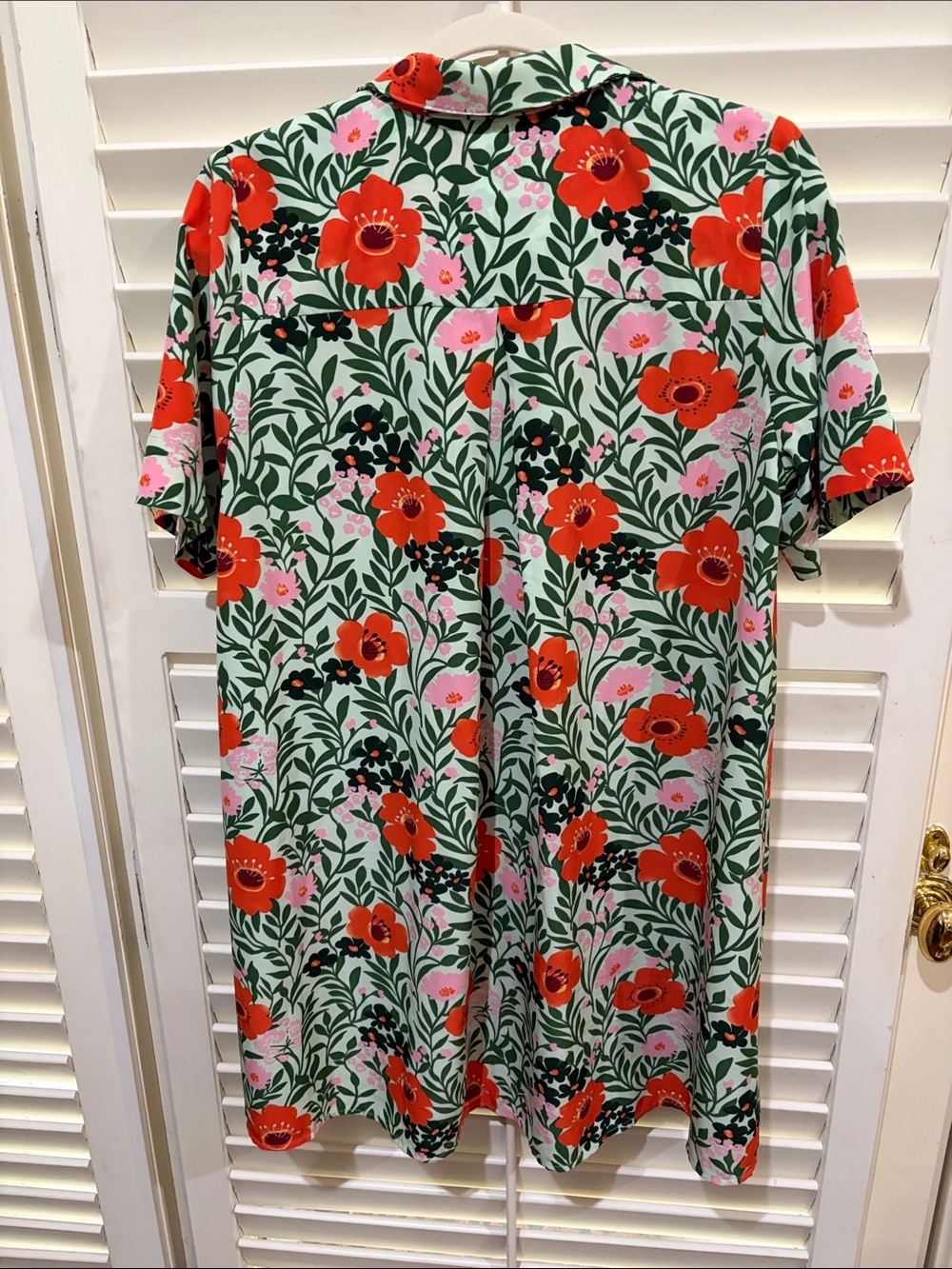 THML Green Floral Button-Up Dress with Red & Pink Blooms.Size small - Picture 2 of 4